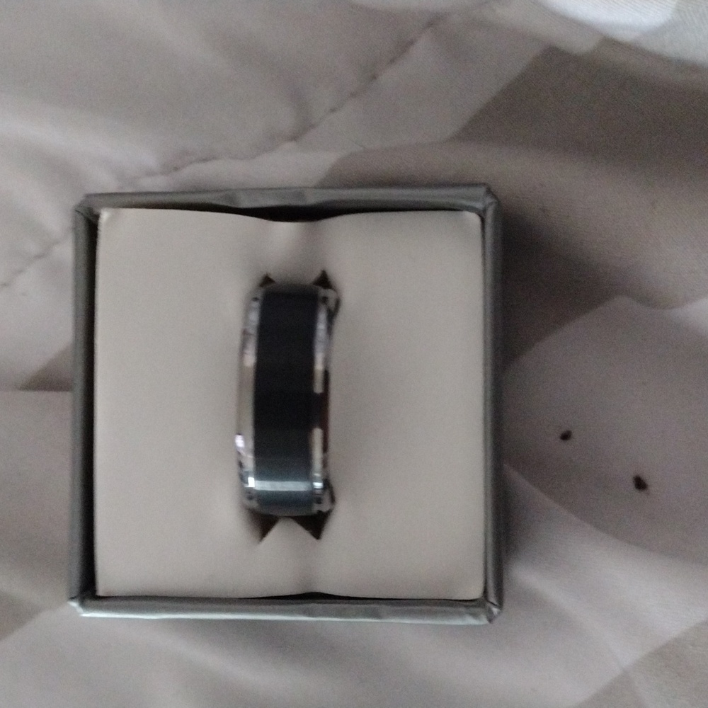Men's ring